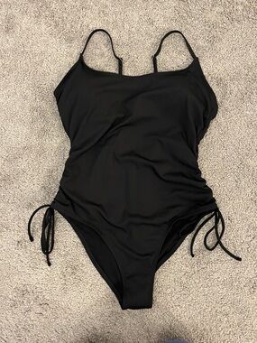 Shade & Shore Black Ribbed One-Piece Swimsuit